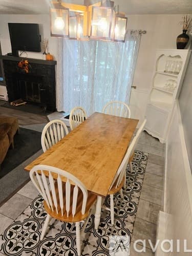 Lake Harmony Townhome: 119 Downhill