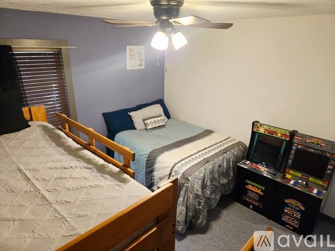 Lake Harmony Townhome: 119 Downhill