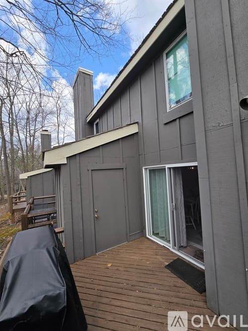Lake Harmony Townhome: 119 Downhill