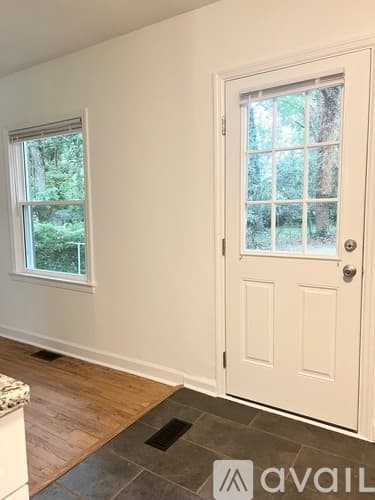 Atlanta House: 1816 Donnalee Ave SE