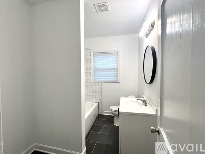 Atlanta House: 1816 Donnalee Ave SE