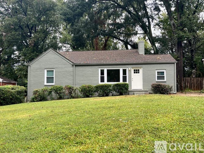 Atlanta House: 1816 Donnalee Ave SE