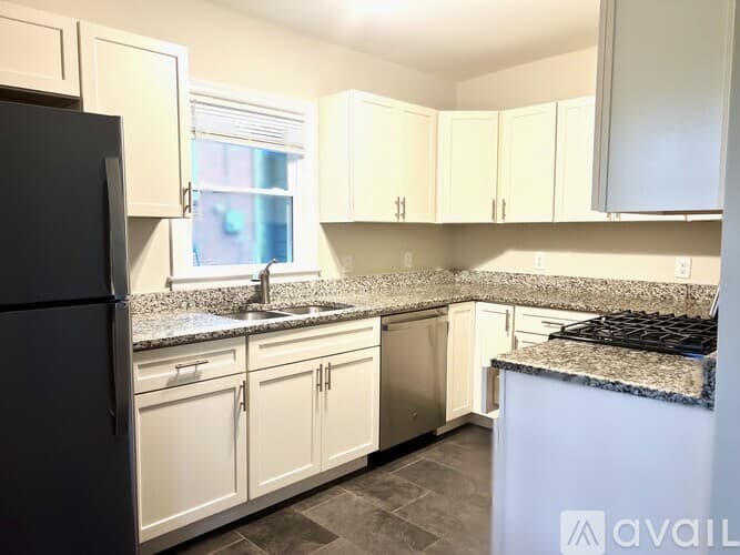 Atlanta House: 1816 Donnalee Ave SE