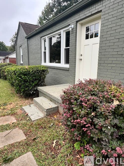 Atlanta House: 1816 Donnalee Ave SE