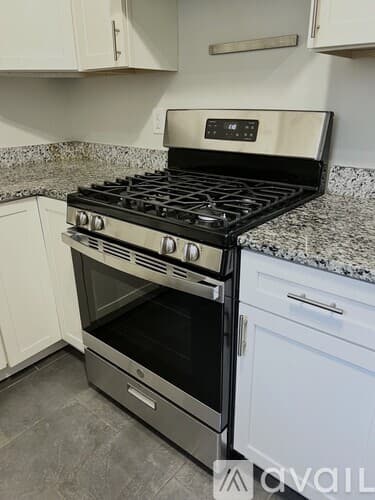 Atlanta House: 1816 Donnalee Ave SE