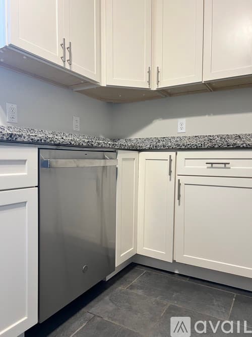 Atlanta House: 1816 Donnalee Ave SE