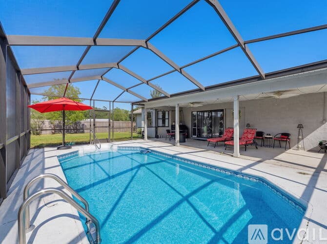Spring Hill House: 13109 Lola Drive