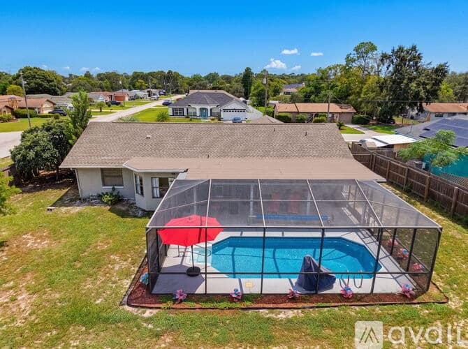 Spring Hill House: 13109 Lola Drive