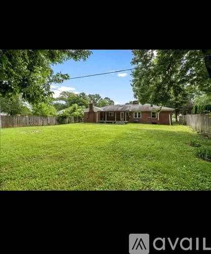 Lexington House: 2333 Southview Drive