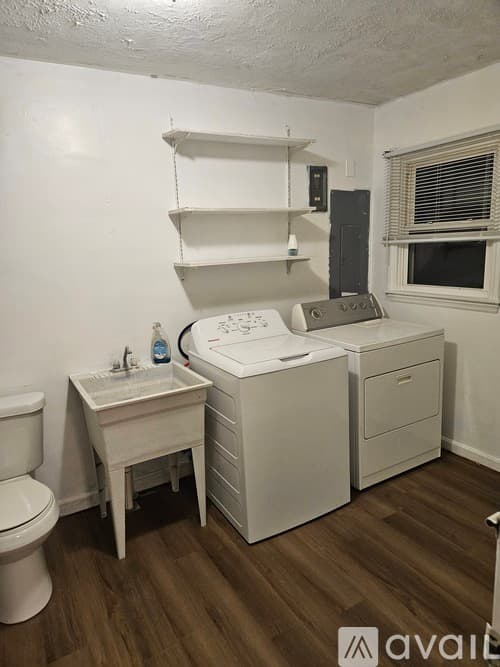 Lexington House: 2333 Southview Drive