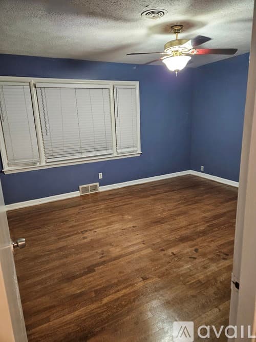 Lexington House: 2333 Southview Drive