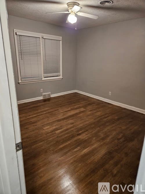Lexington House: 2333 Southview Drive