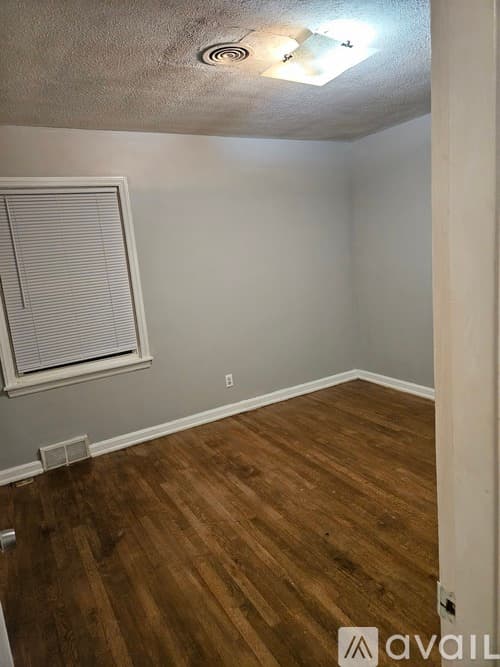 Lexington House: 2333 Southview Drive