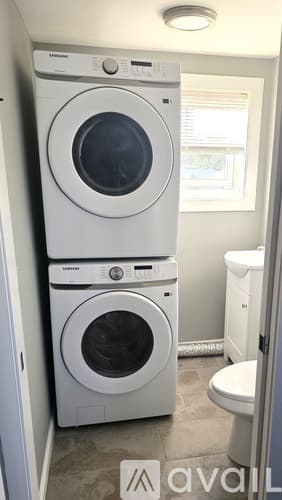 Chicopee Apartment: 2 Archie St