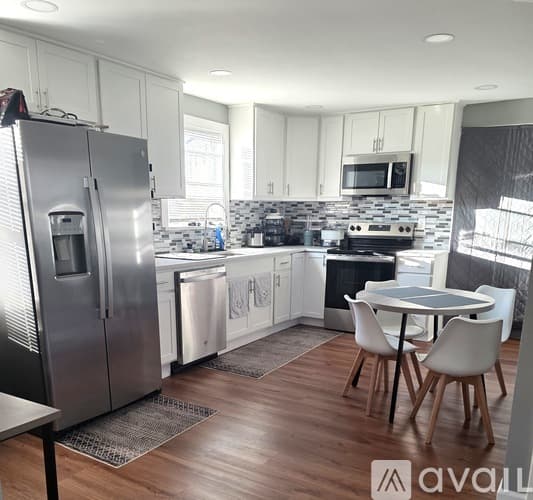 Chicopee Apartment: 2 Archie St