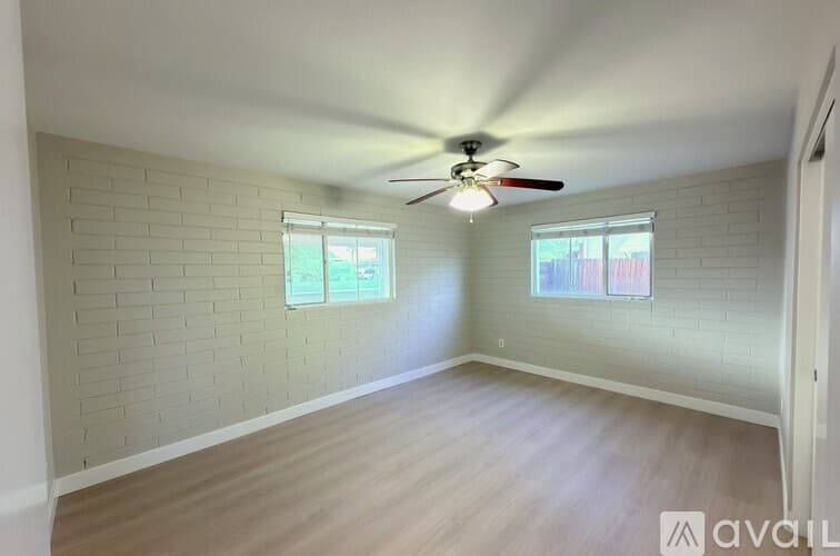 Youngtown House: 11403 North 112 Th Avenue