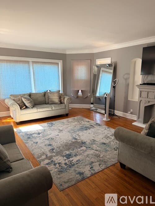 Chicago Apartment: 8015 South Eberhart Avenue