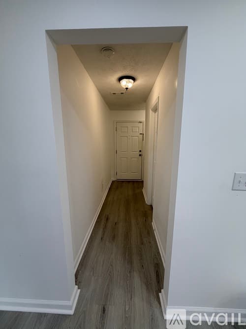 McDonough House: 6045 Flagstaf Walk
