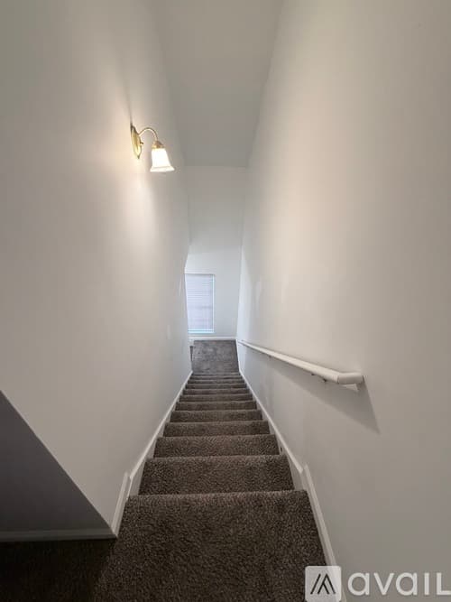 McDonough House: 6045 Flagstaf Walk
