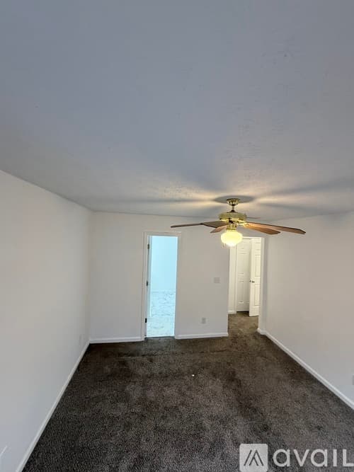 McDonough House: 6045 Flagstaf Walk