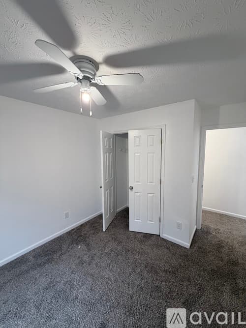 McDonough House: 6045 Flagstaf Walk