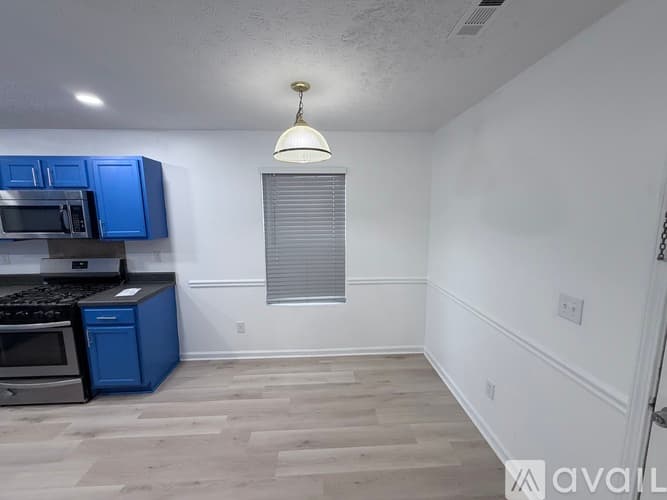 McDonough House: 6045 Flagstaf Walk