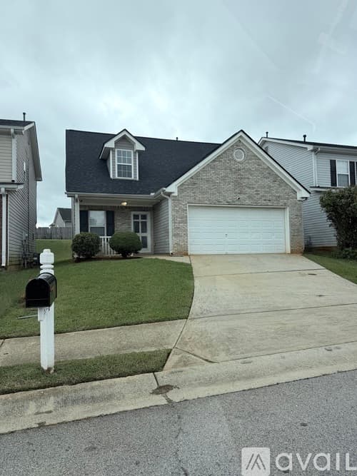 McDonough House: 6045 Flagstaf Walk