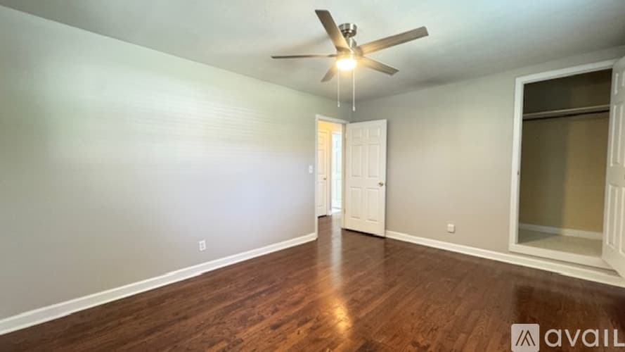 Marietta House: 552 Sybil Lane Southeast