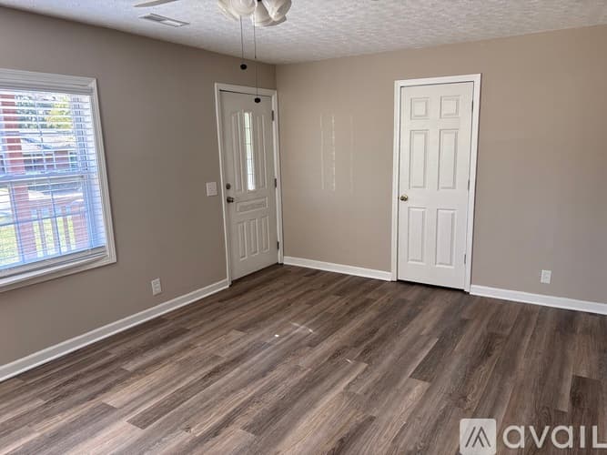 Union House: 5 Richardson Dr