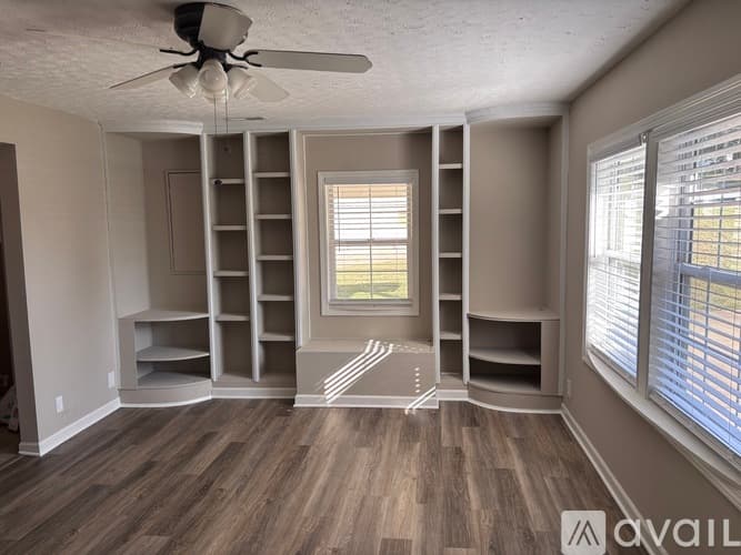 Union House: 5 Richardson Dr