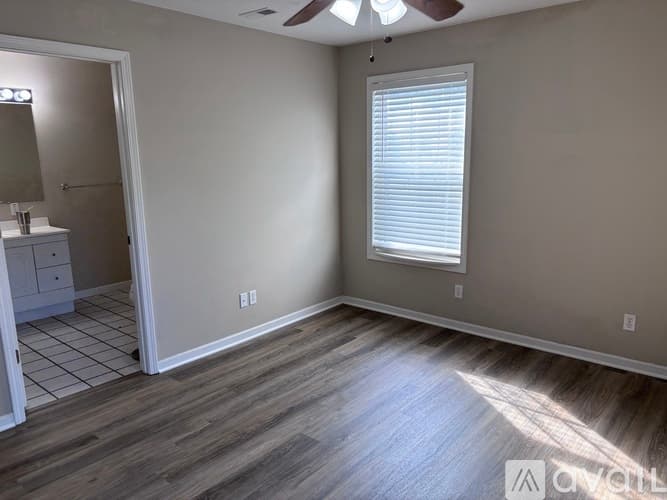 Union House: 5 Richardson Dr