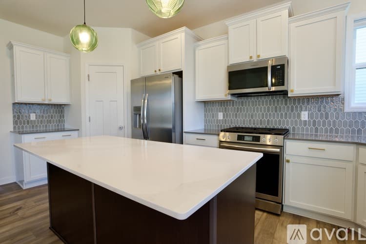 Lino Lakes House: 2080 Watermark Way
