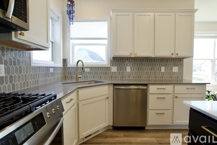 Lino Lakes House: 2080 Watermark Way
