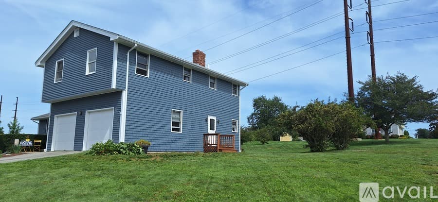 Portsmouth House: Hilltop Rd