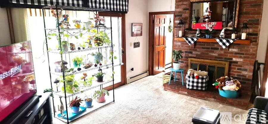 Portsmouth House: Hilltop Rd
