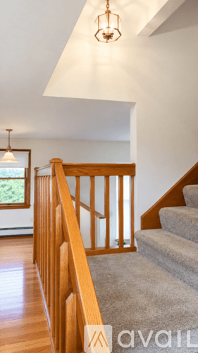Portsmouth House: Hilltop Rd