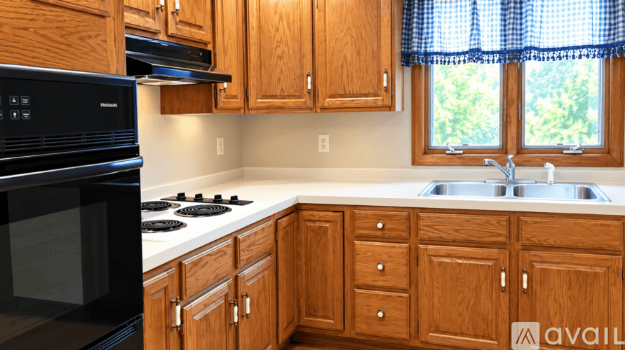 Portsmouth House: Hilltop Rd