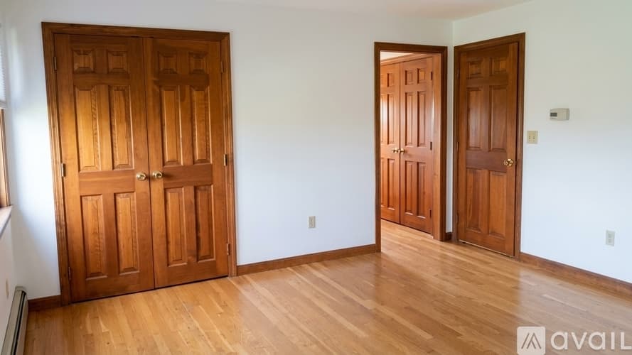 Portsmouth House: Hilltop Rd