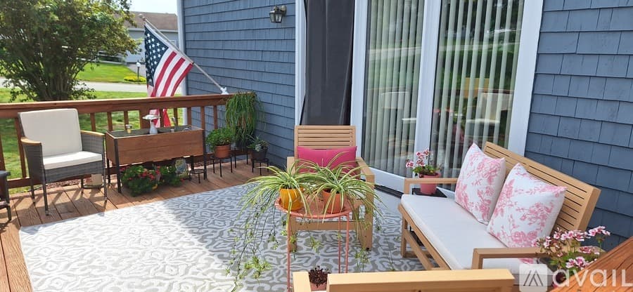 Portsmouth House: Hilltop Rd