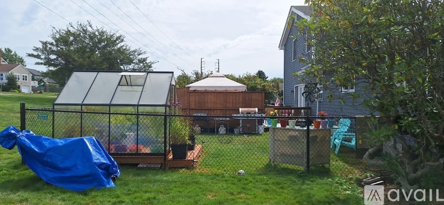 Portsmouth House: Hilltop Rd