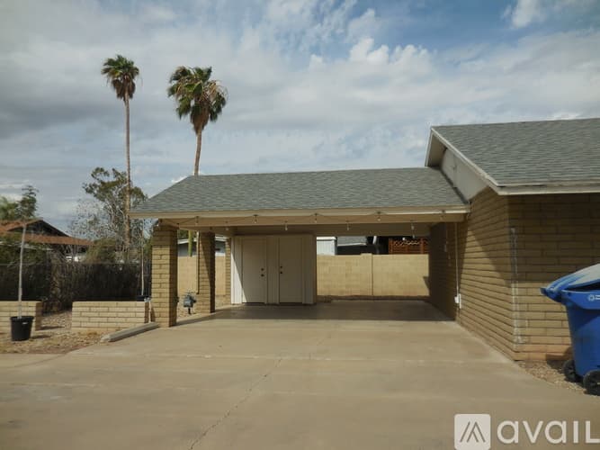 Tempe House: 1716 S Roosevelt St