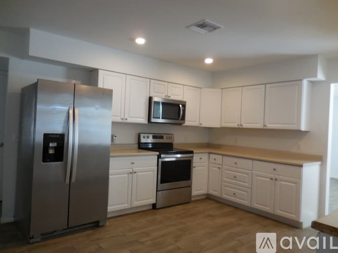 Tempe House: 1716 S Roosevelt St
