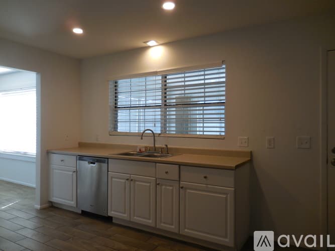 Tempe House: 1716 S Roosevelt St