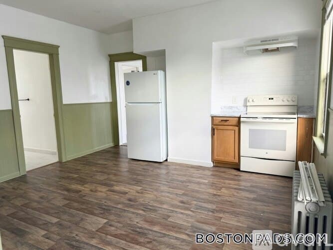 Worcester Apartment: 2 Chapin St