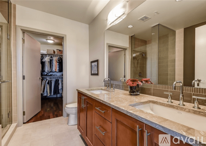 Bellevue Condo: 10610 Northeast 9th Place