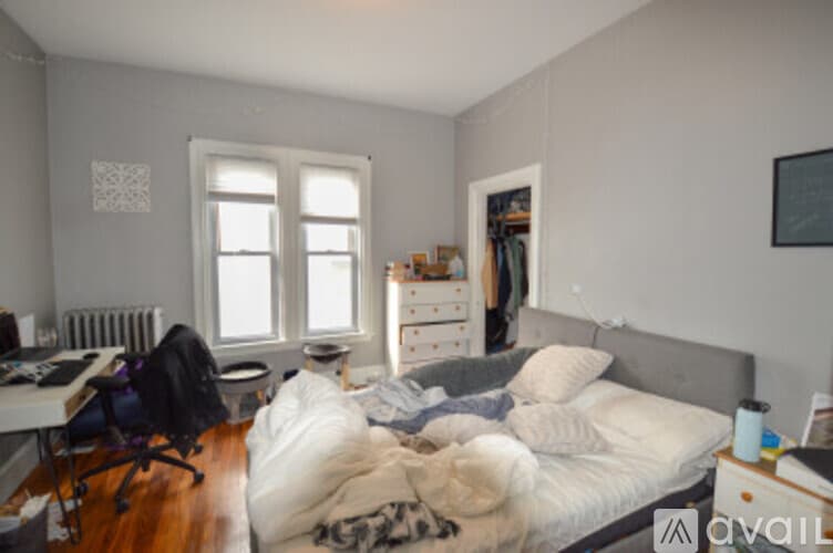 Boston Apartment: 85 Surrey St