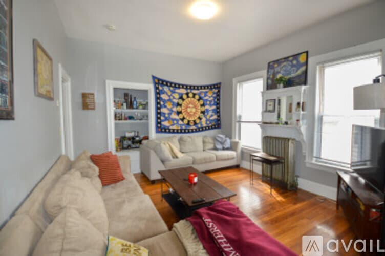 Boston Apartment: 85 Surrey St