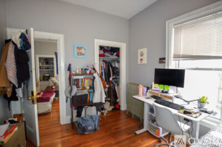 Boston Apartment: 85 Surrey St