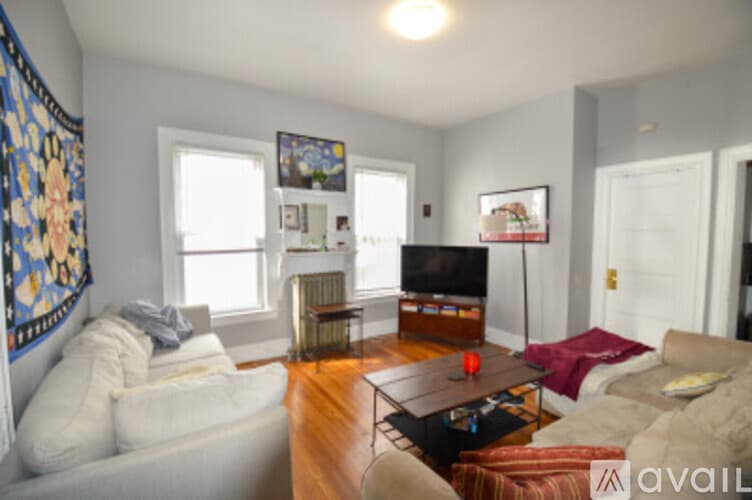 Boston Apartment: 85 Surrey St