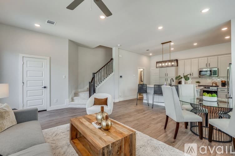 Arlington House: 505 Mission Trl 506